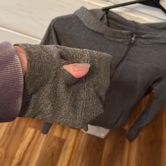 Grey zip up Danskin poly cotton light jacket - Picture 3 of 4